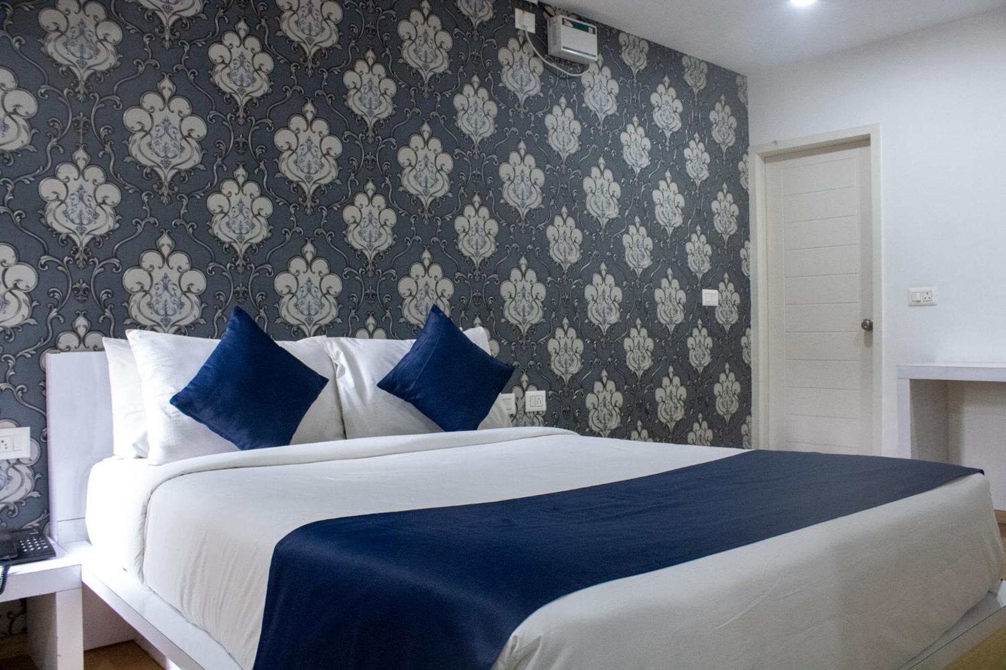 Mystic Hotel Koramangala Bangalore Dış mekan fotoğraf