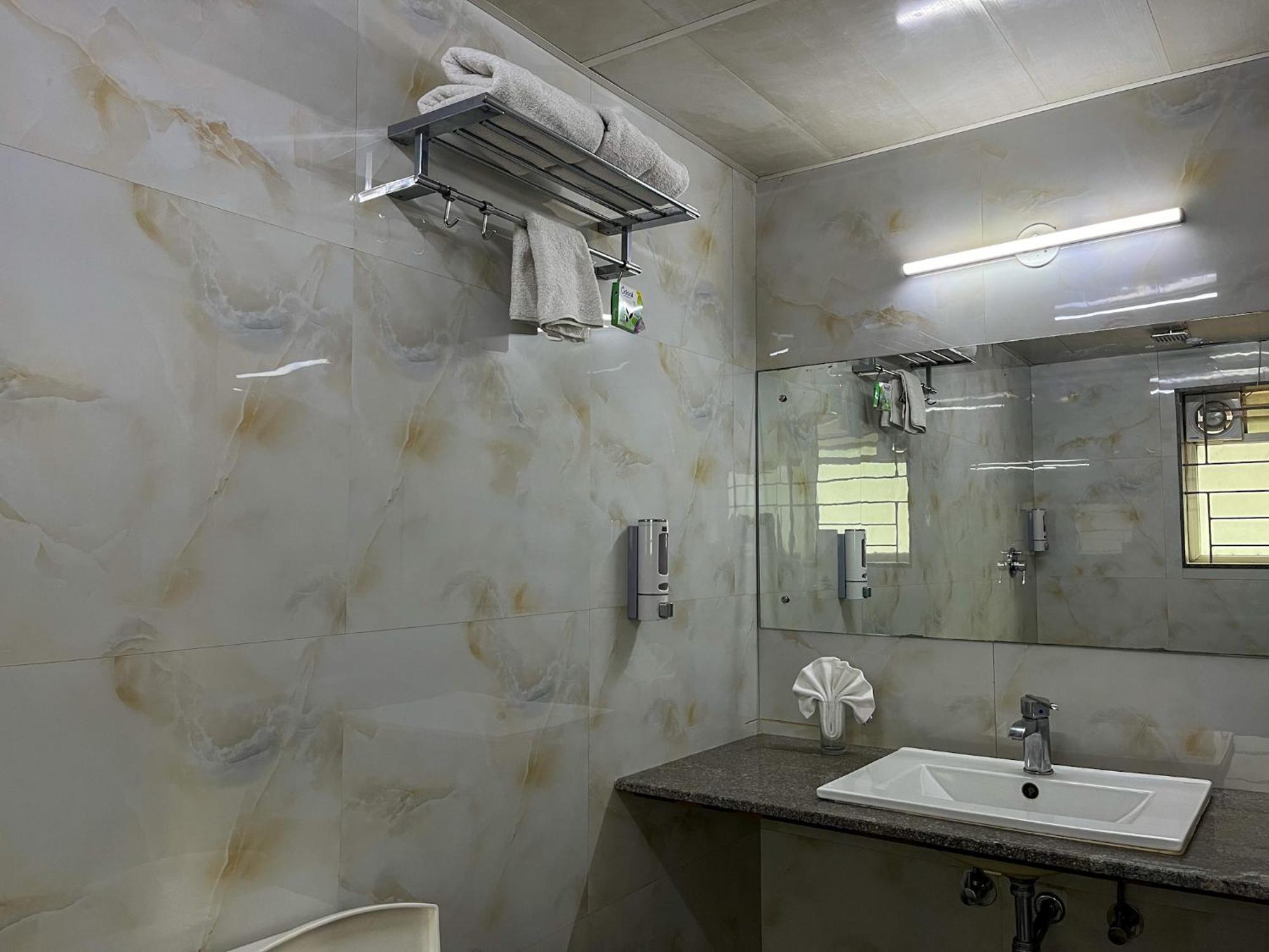Mystic Hotel Koramangala Bangalore Dış mekan fotoğraf